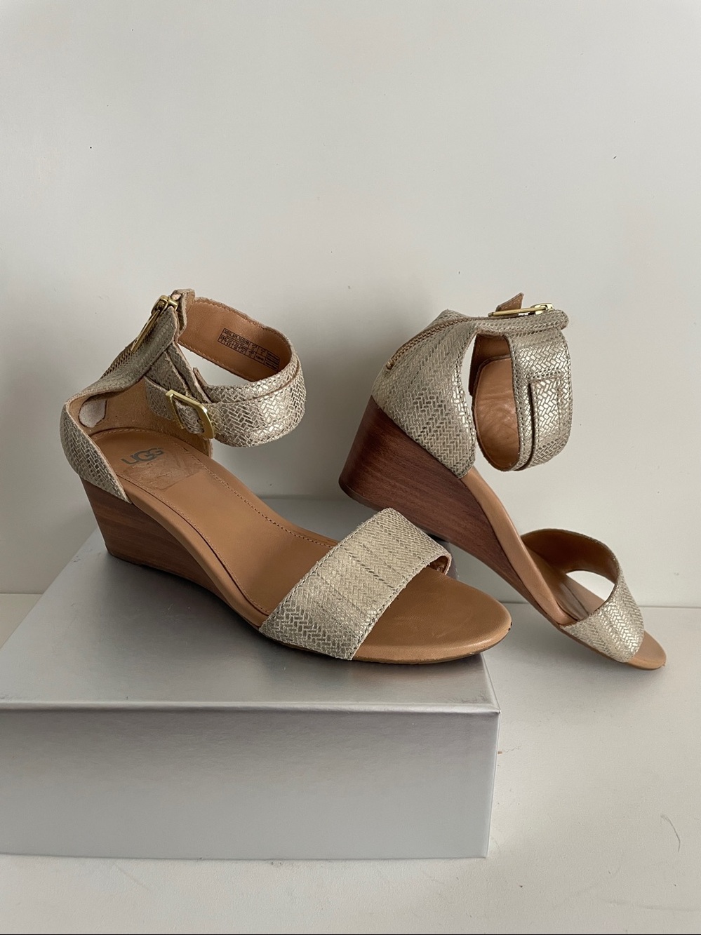 UGG Genuine Leather Wedge Heel Sandals Ankle Strap Zip Back Nude/Gold Snake